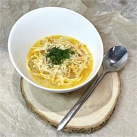КУРИНЫЙ СУП С ЯИЧНЫМИ БЛИНЧИКАМИ 1012180