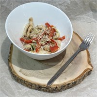 САЛАТ С КУРИЦЕЙ И СЕЛЬДЕРЕЕМ 1012452