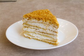 Кусок Медового со сливками 120г 1000408