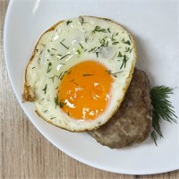 Бифштекс рубленный с яйцом 1000099